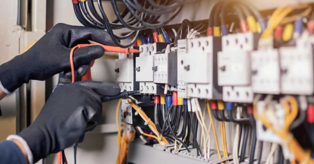 Cómo saber si tu instalación eléctrica necesita una revisión - alhmelec Instalaciones electricas